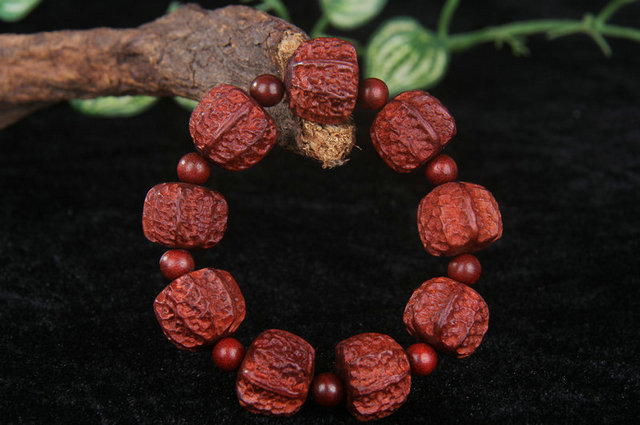 Small leaf rosewood carved walnut beads fine carved walnut leaflets